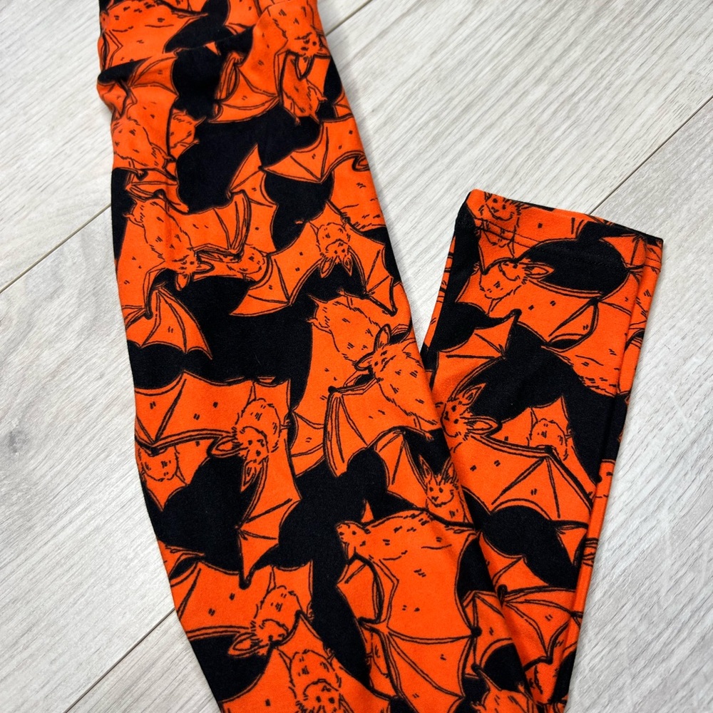 LuLaRoe SM Halloween Bat Leggings